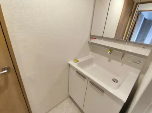 新大阪ホワイトハイツ　303号室